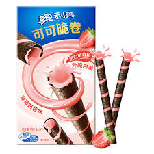 Oreo Crispy Roll Strawberry Milkshake